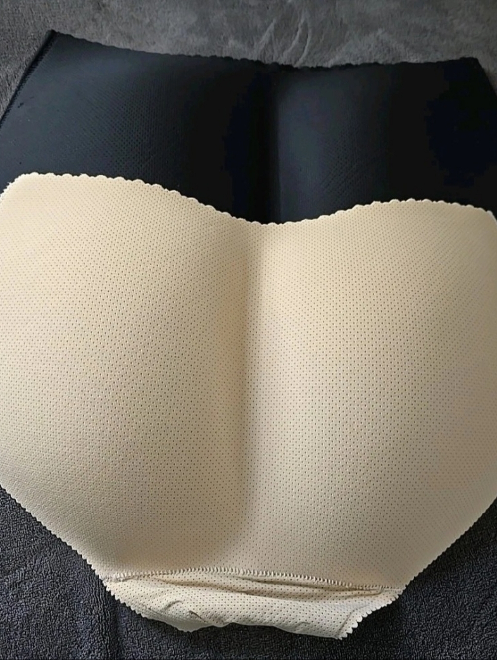 Women's Seamless Padded Panty Push-up Buttock Butt Lifter Size NWOT Size M(pair)